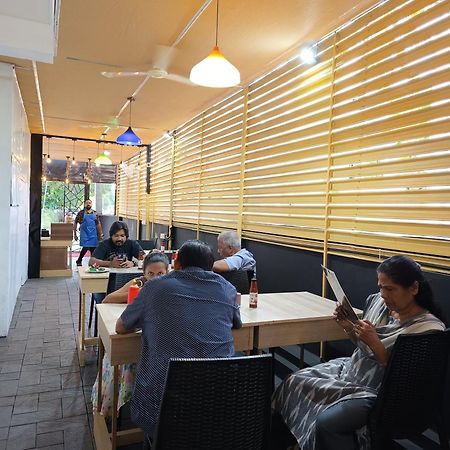 Blue Bell Cochin Airport Hotel Nedumbassery Εξωτερικό φωτογραφία