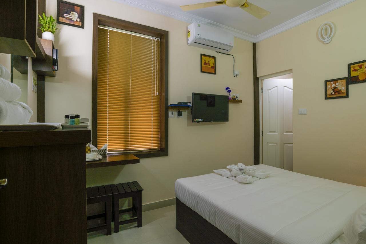 Blue Bell Cochin Airport Hotel Nedumbassery Εξωτερικό φωτογραφία