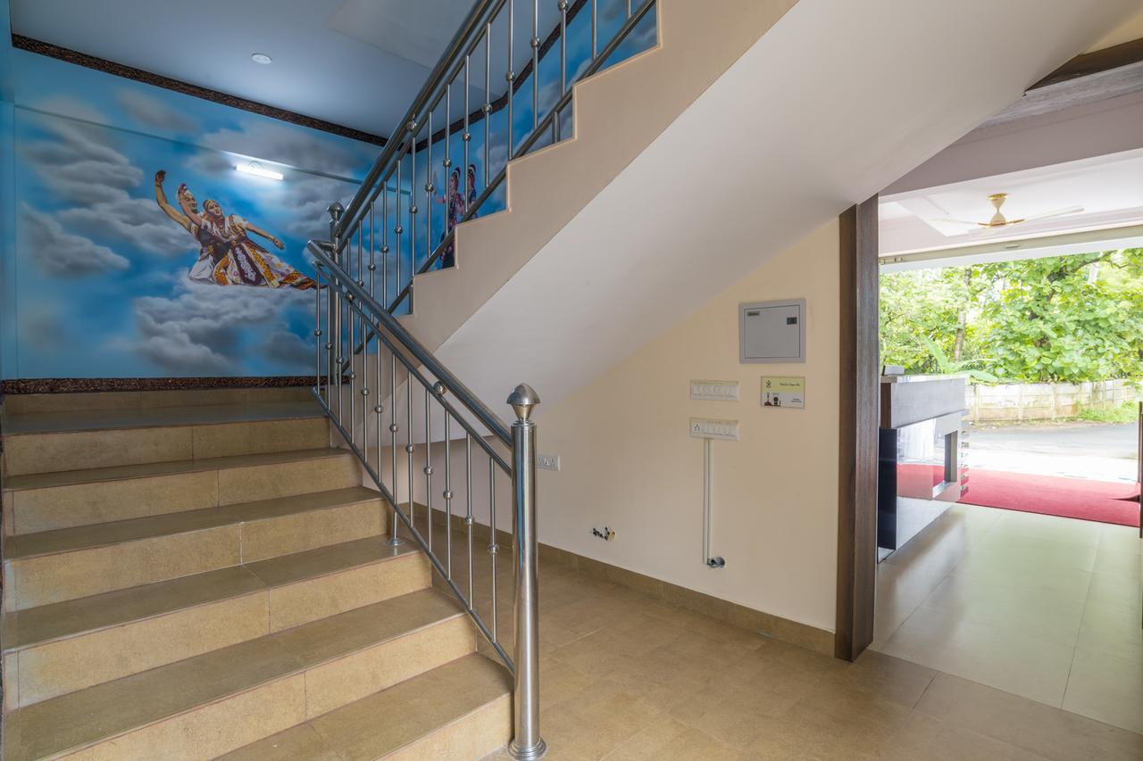Blue Bell Cochin Airport Hotel Nedumbassery Εξωτερικό φωτογραφία