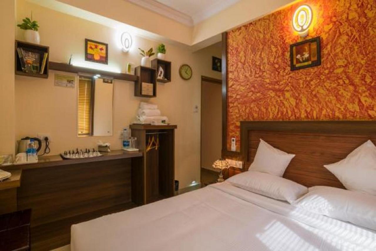 Blue Bell Cochin Airport Hotel Nedumbassery Εξωτερικό φωτογραφία